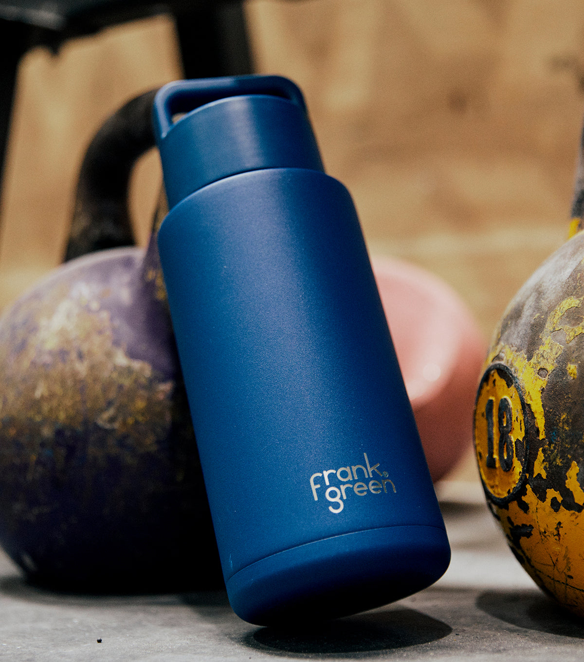 frank green Ceramic Reusable Bottle with Grip Lid (34oz/1000ml) Grip Finish