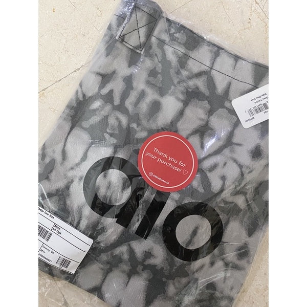 Alo Yoga Shopper Tote Bag - Mrs. Porter