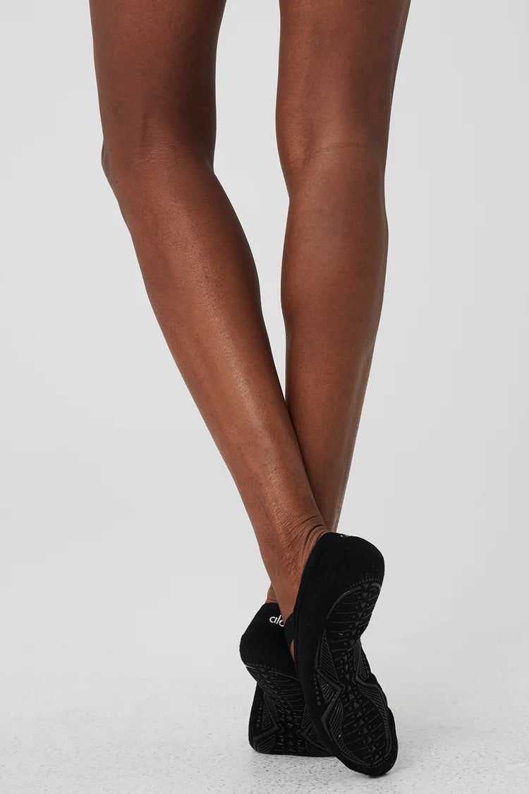 Alo Yoga Women's Pivot Barre Sock - Mrs. Porter