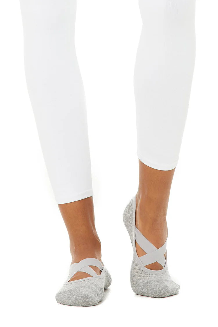 Alo Yoga Women's Pivot Barre Sock - Mrs. Porter