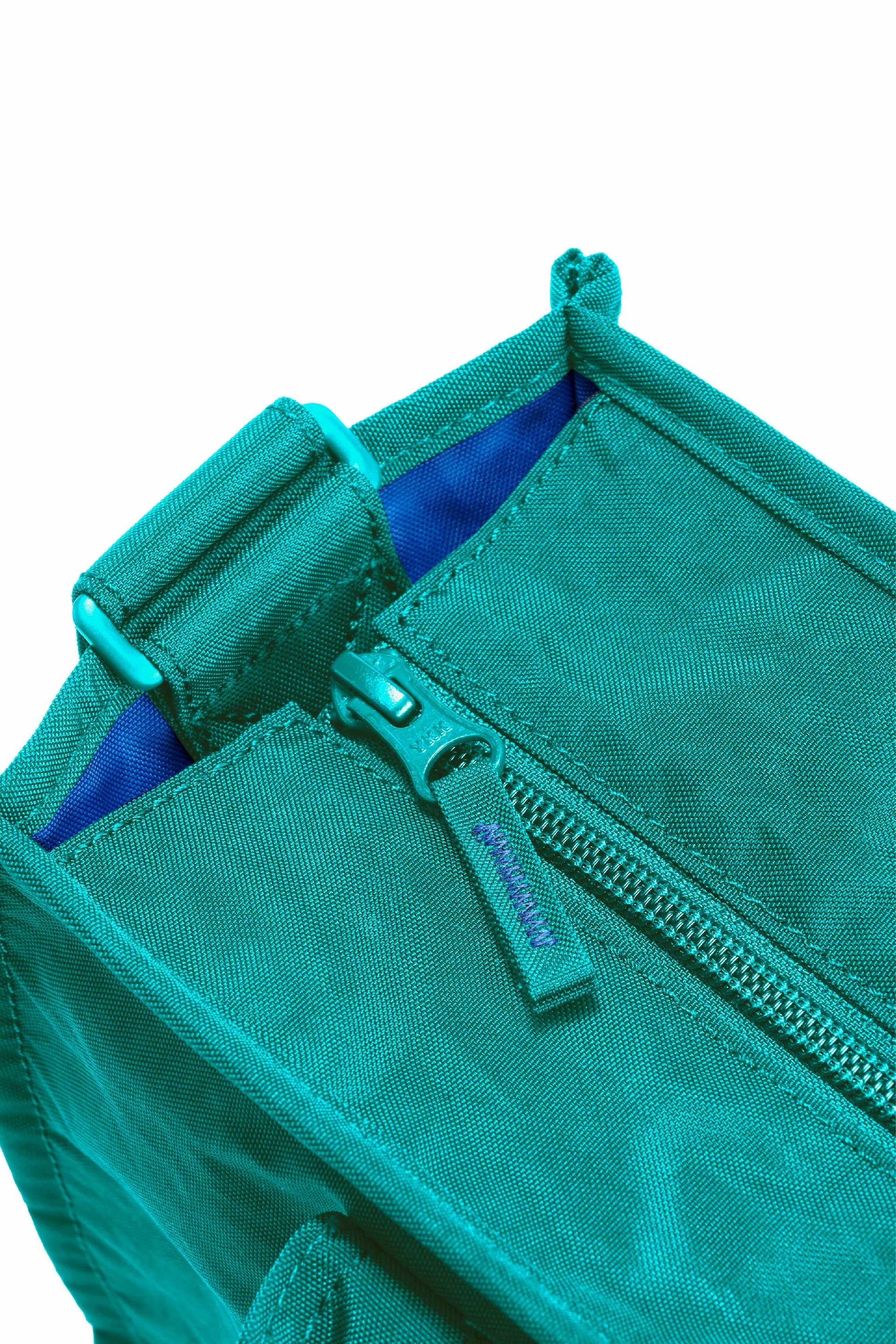 Beyond The Vines BTV Crunch Carryall 02 - Mrs. Porter