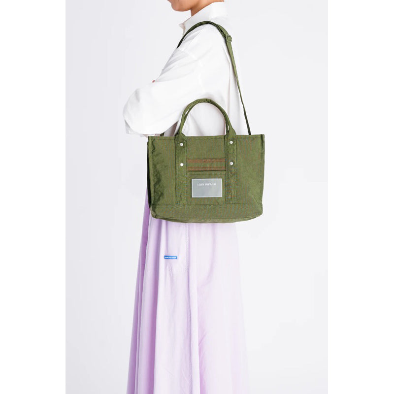Beyond The Vines BTV Crunch Carryall 01 - Mrs. Porter