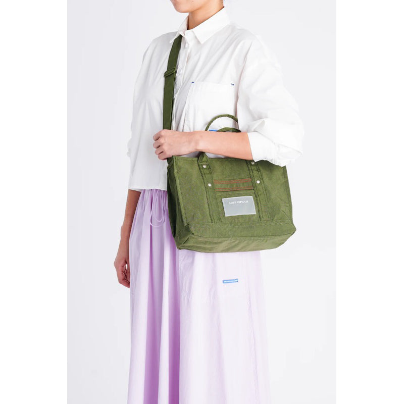 Beyond The Vines BTV Crunch Carryall 01 - Mrs. Porter